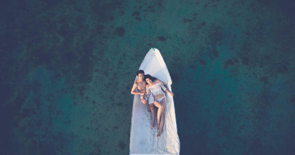 Али Годси, сооснователь и генеральный директор Databricks, выступает на конференции