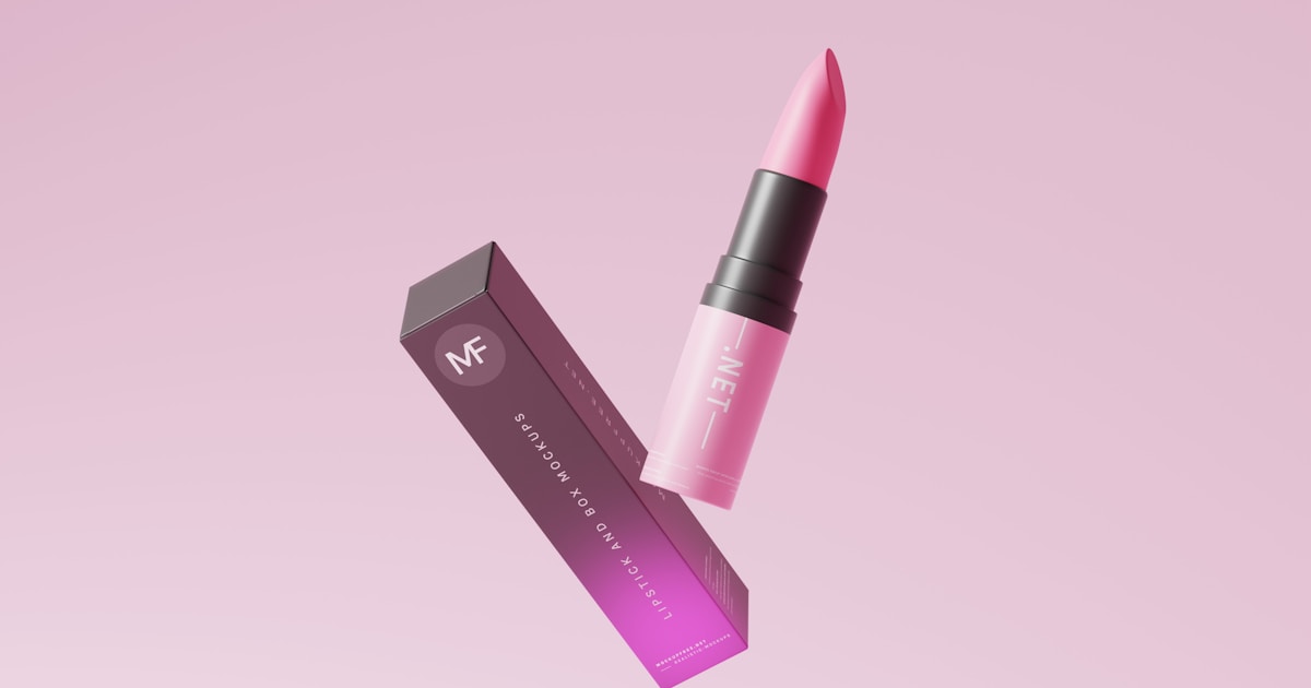 Подборка морозно‑розовых помад в стиле Y2K на фоне зеркала или косметички