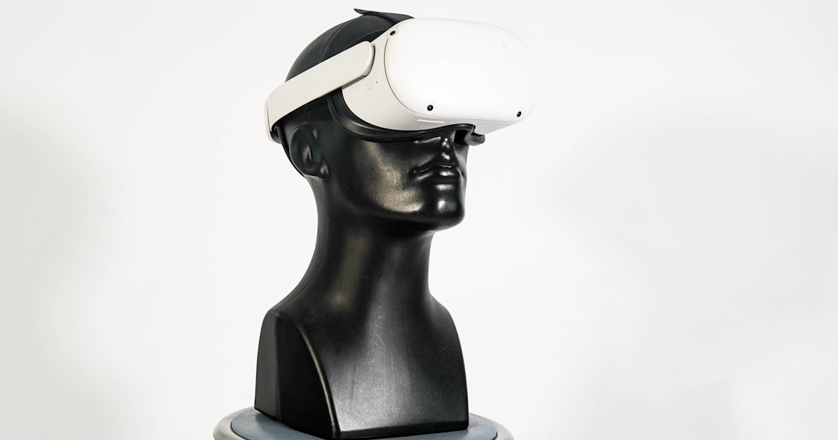 Умные очки Ray-Ban с искусственным интеллектом от Meta на человеке