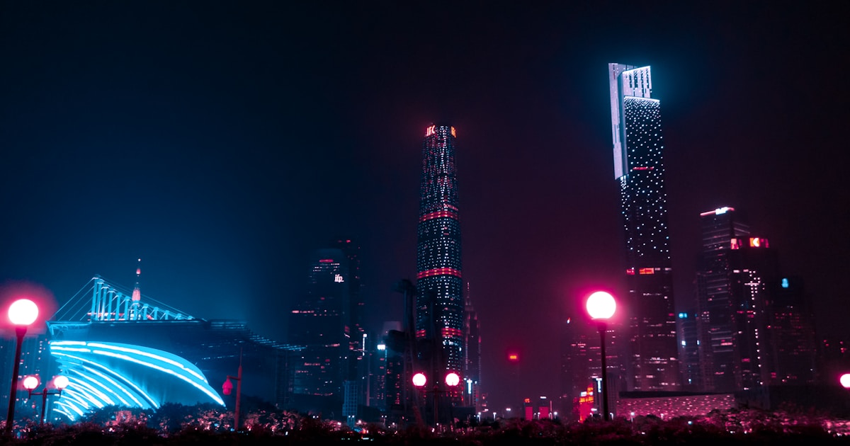 График роста акций китайских компаний в сфере искусственного интеллекта на фоне символов технологий