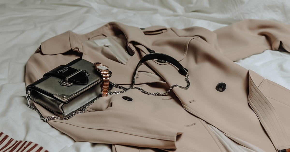 Стильный мужской образ с базовыми элементами одежды