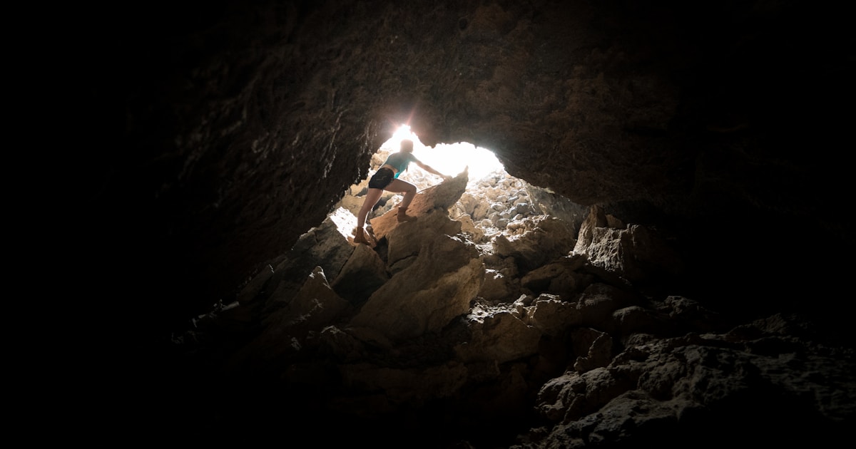 Добыча вольфрама на шахте, тяжёлая техника в карьере