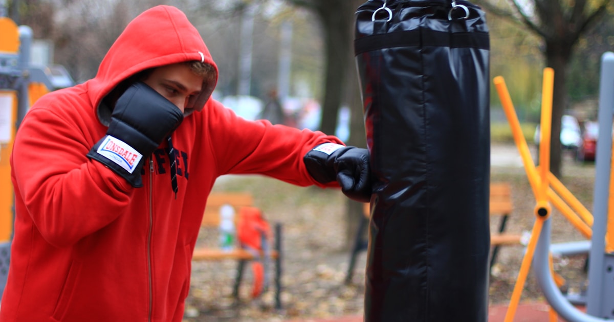 Боксёр Девин Хэйни на пресс-конференции