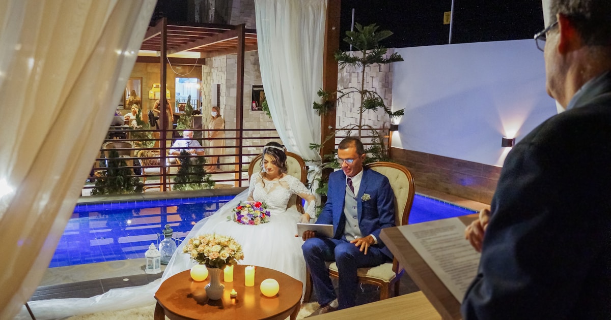 Анжела Дим и Майкл Илесанми, участники шоу «90 Day Fiancé»