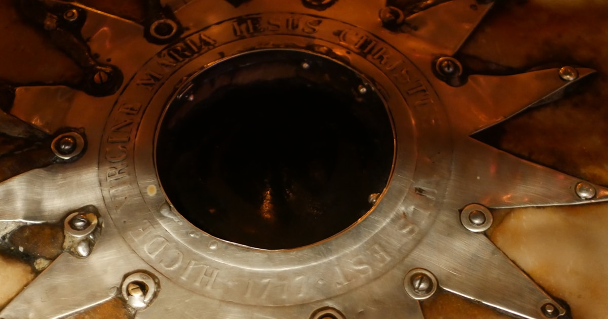 Схематичное изображение термоядерного реактора с импульсным сжатием топливной таблетки