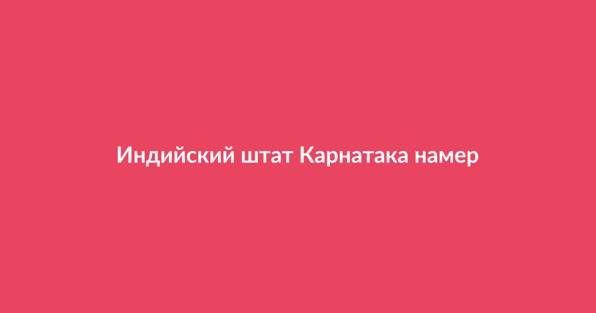 Ребенок смотрит в смартфон на фоне экранов социальных сетей